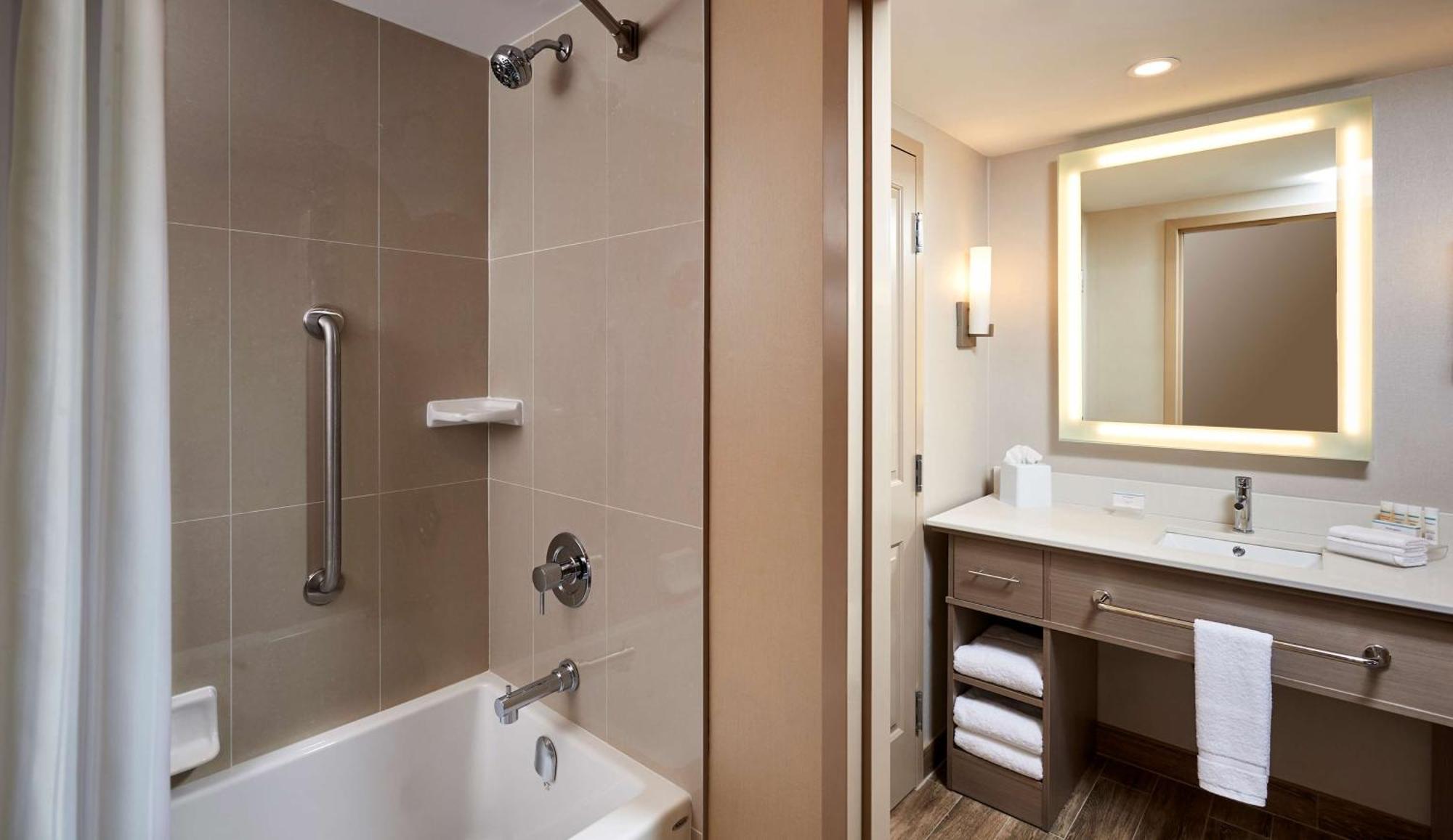 Homewood Suites By Hilton North Bay Ngoại thất bức ảnh