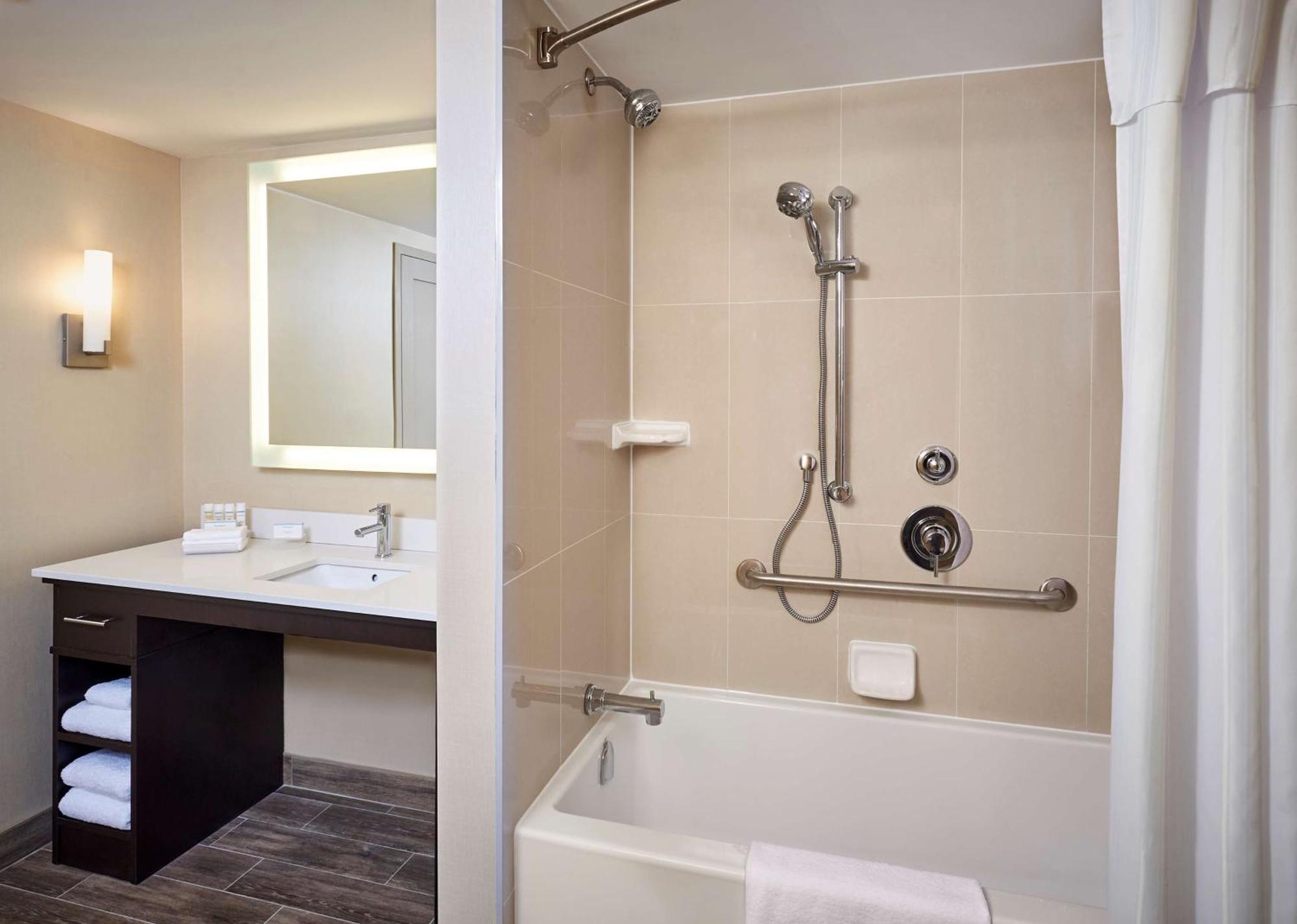 Homewood Suites By Hilton North Bay Ngoại thất bức ảnh